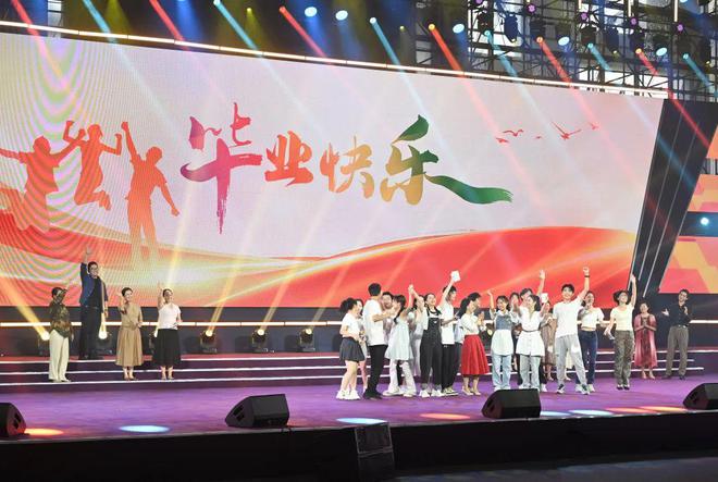 2024年中国国际智能传播论坛在锡举行(图3) 2024年中国国际智能传播论坛在锡举行(图3)