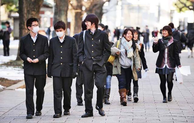 中日韩2024年新生儿差距:日本跌破70万韩国24万中国多少?(图4) 中日韩2024年新生儿差距:日本跌破70万韩国24万中国多少?(图4)